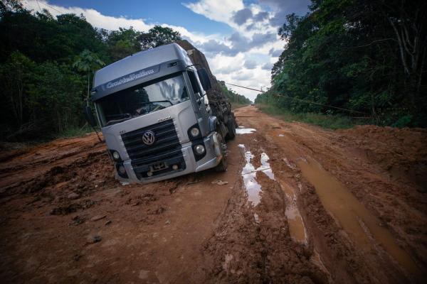 The mire of Brazil’s BR-319 highway:…