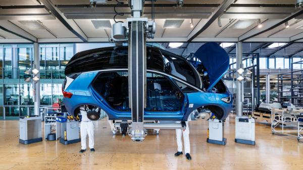 EU set to scrap 2035 ban on new petrol&hellip;