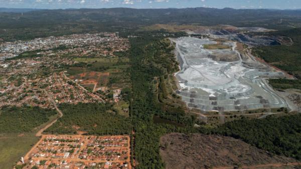 Brazil’s Last Asbestos Miners Are…