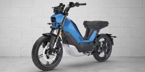 Peugeot’s classic 103 moped gets ready…