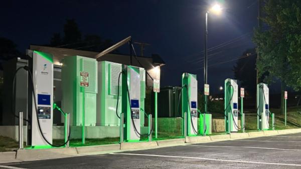 photo of Fast charge your EV while grabbing Royal Farms fried chicken image