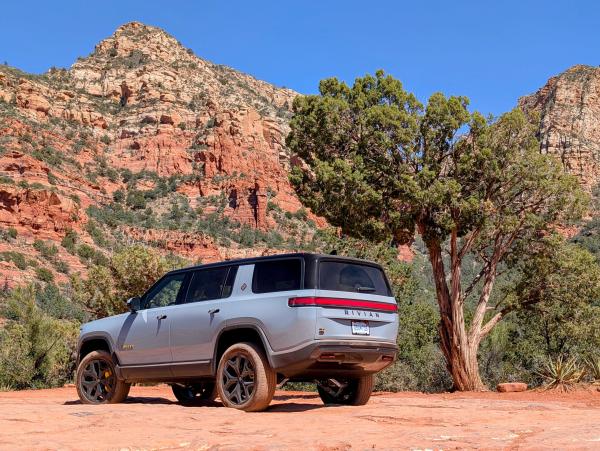 2025 Rivian R1S Tri-Motor Max Pack…