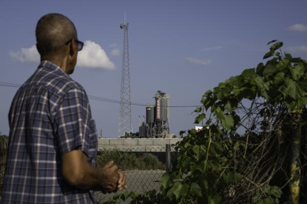 How a billionaire-owned concrete plant&hellip;