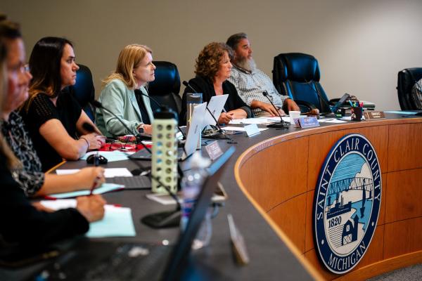 Fluoridation debate turns raucous in a…