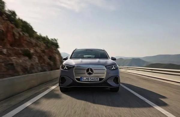 2026 Mercedes-Benz GLC EV exterior leaks…