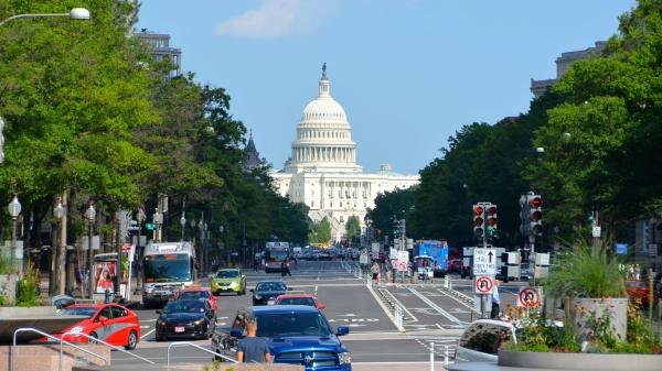 Uber and Lyft Want Congress to Let Them&hellip;