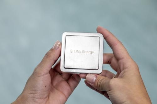 photo of Solid-state sodium-ion battery company LiNa Energy closes out £3M late seed funding round image