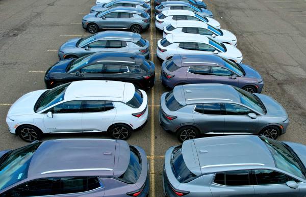 The EV tax credit is over, but EV lease…
