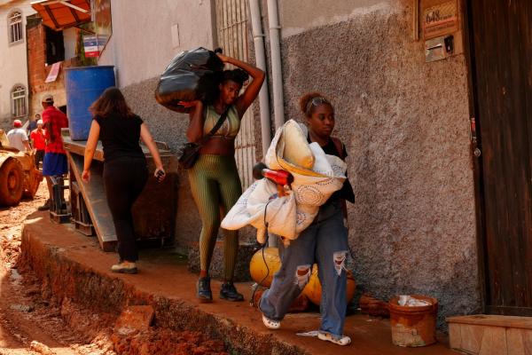 Search for Brazil flood survivors&hellip;