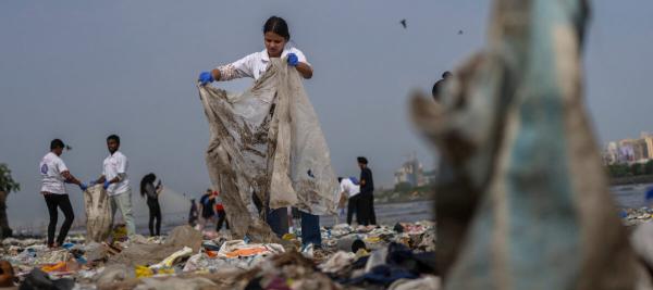 photo of Early-career journalists join the next wave of environmental reporting (commentary) image