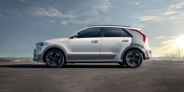 Dealers are slashing prices on 2025 Kia…
