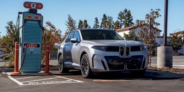 BMW iX5 hits up to 460 kW during first&hellip;