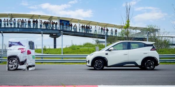 BYD will pay for crashes on its FSD…