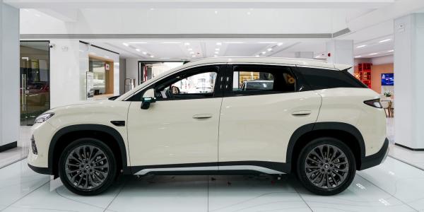 BYD launches the Song Ultra EV as orders…