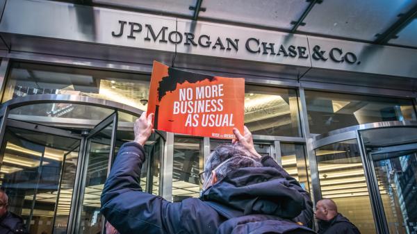 Boosted by Trump, banks resume their…