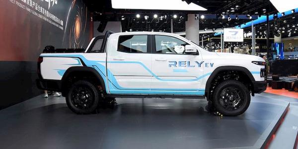 This new Chinese EV pickup looks a&hellip;