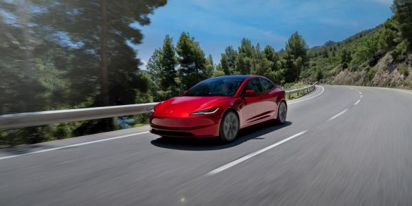 Tesla reduces price of new Model 3 in…