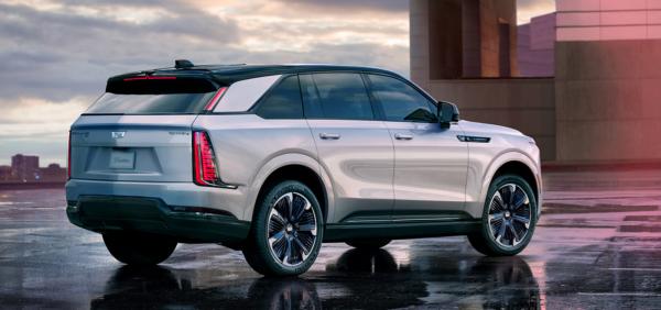 Cadillac Escalade IQ Gets More Than 600…