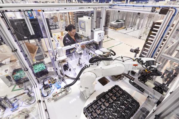 How Jabil uses AI and robotics to&hellip;