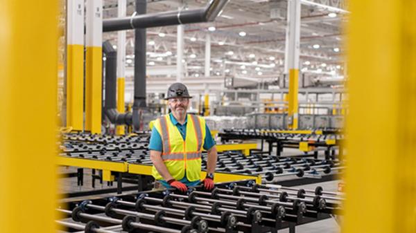 US’s largest solar panel maker to open…