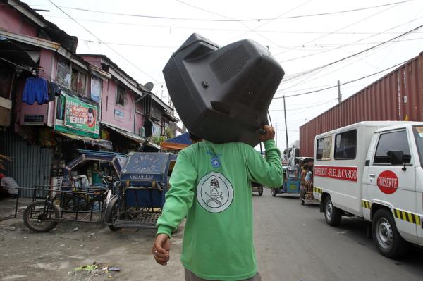 Philippines halts U.S. e-waste imports but struggles to…