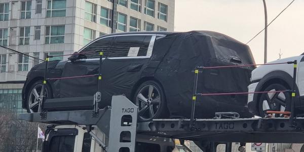 photo of The Genesis GV90 may not come with coach doors at first image