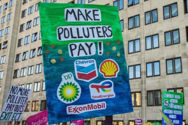 ‘Polluters Can No Longer Hide From Their Crimes’: Fossil Fuel Companies Owe $5.4 Trillion in Reparations, Study Says