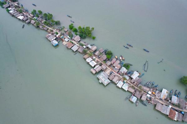 photo of New Study Reinforces Worries About Pulses of Rapid Sea Level Rise image