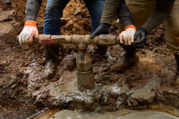 Scientists Map Where Orphan Wells Pose…