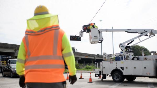 After a hurricane, extreme heat poses a…