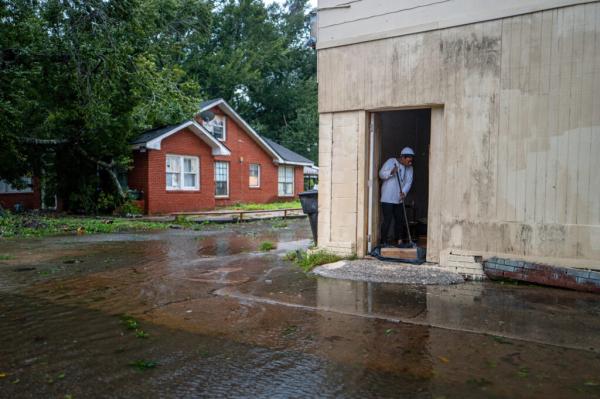 As Seas Rise, Louisiana Faces a Choice:&hellip;