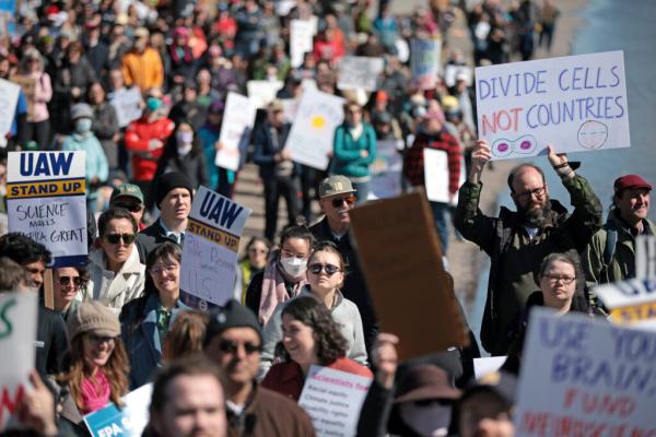 Taking It to the Streets: Scientists…