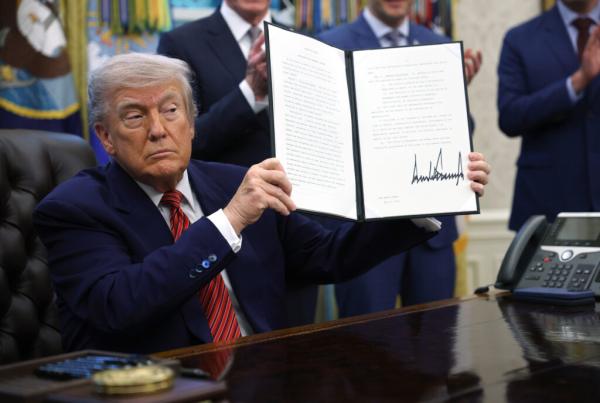 Trump Signs Executive Orders to Boost…