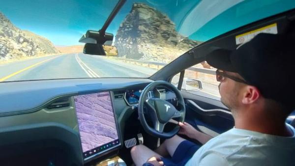 photo of Elon Musk’s Second Cousin, Hilton Musk, Takes Tesla Model X On A 1,400 KM Drive From Cape Town To Johannesburg image