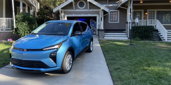 GM unveils new Chevy Bolt – same…