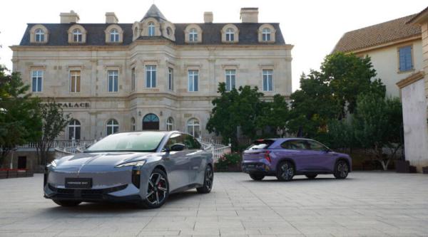 photo of HONGQI & The Paris Motor Show, 40 More Hyper-Fast Chargers, Good News for High-Speed Rail & Wave Energy image