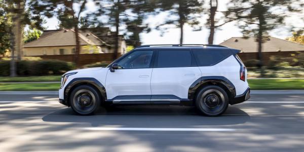 Kia is still offering over $10,000 off…