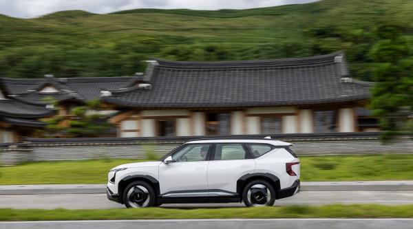Kia EV5 — SUV Practicality in…