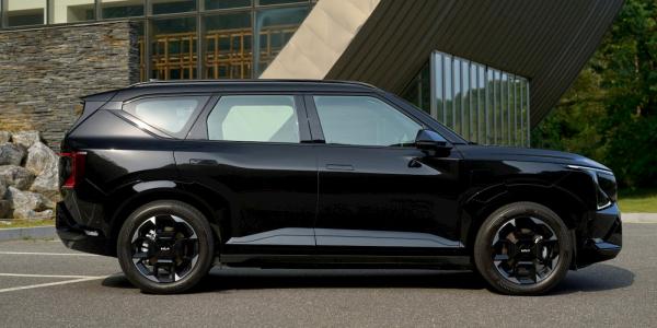 Kia’s midsize electric SUV spotted in&hellip;