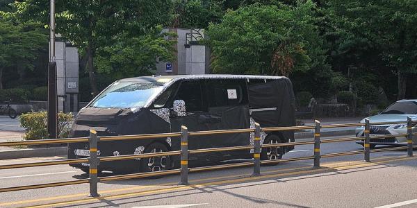 Kia’s electric van is about to get a big brother: Here’s…