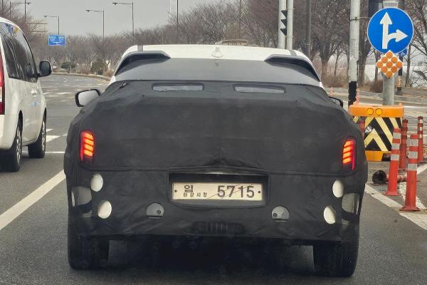 Kia’s electric hot hatch caught in&hellip;