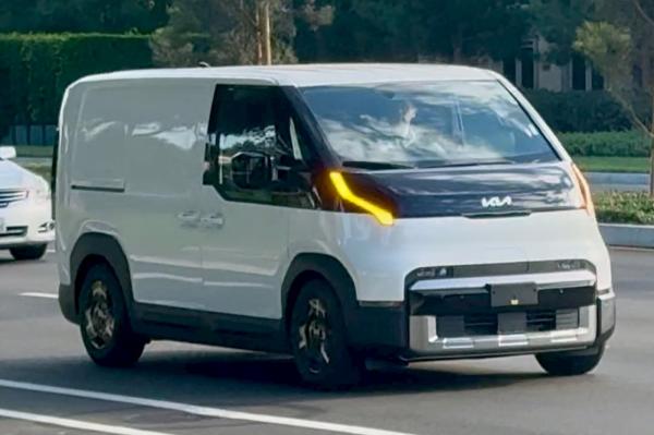 Kia’s electric van shows up in the US&hellip;