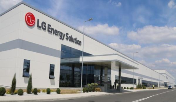 Tesla Signs $4.3 Billion LFP Battery…