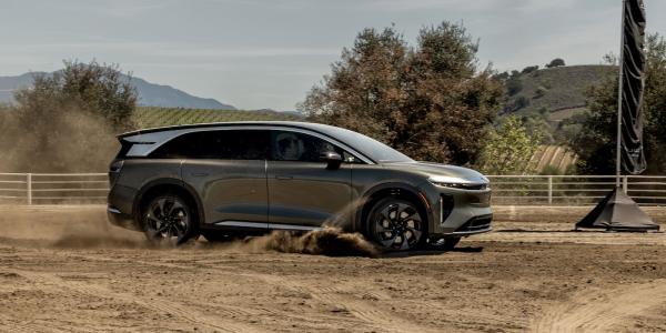 photo of Lucid’s Gravity SUV just smoked the Corvette Z06 to 150 mph image