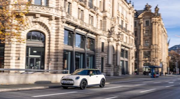 British Collaboration, Reinterpreted: The MINI Paul Smith&hellip;