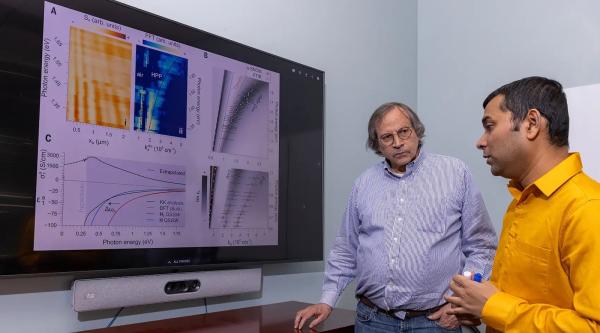 Researchers Surf the Magnon Wave to…