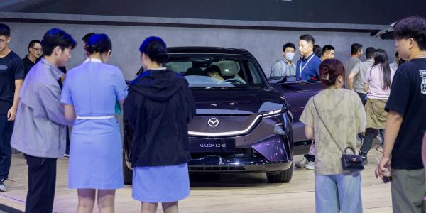 photo of Mazda’s new electric SUV already has +30,000 pre-orders in China and it’s going global image