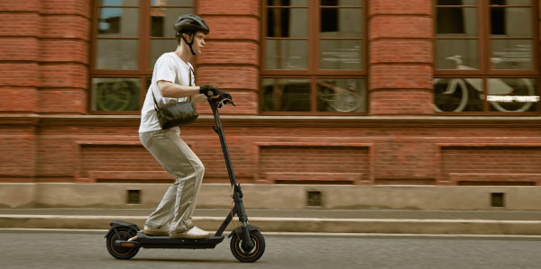 Navee’s latest GT3 Max smart e-scooter…