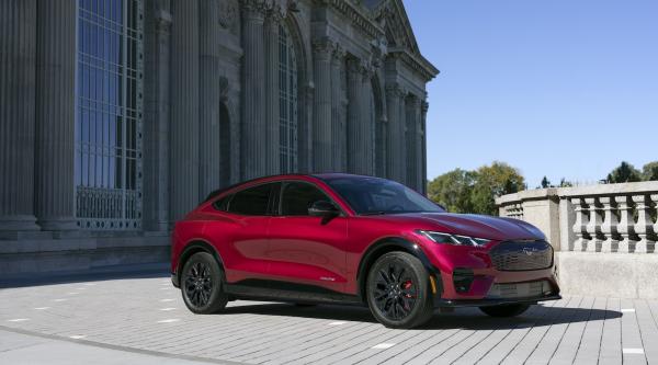 Ford Mustang Mach-E & F-150 Lightning US…