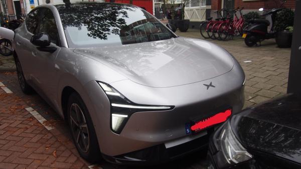 XPENG VLA 2.0 vs. Tesla FSD in Amsterdam&hellip;